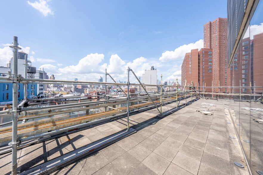 More Photos Of 8 Catherine St, New York Loft Creative Space For Sale
