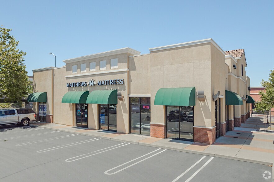 More Photos Of 9650 Fairway Dr, Roseville Freestanding For Lease