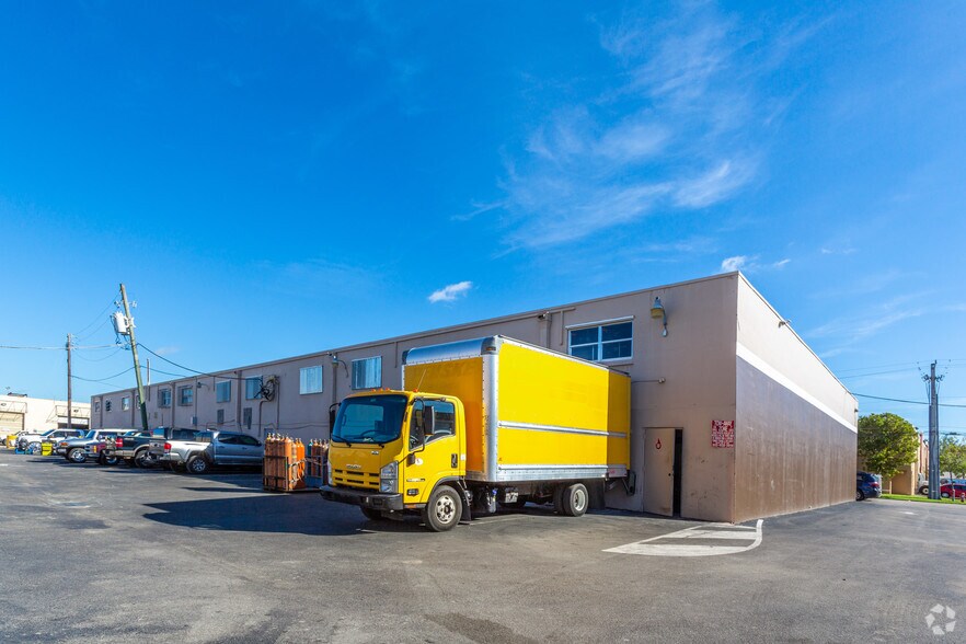 More Photos Of 7784 W 2nd Ct, Hialeah Warehouse For Sale