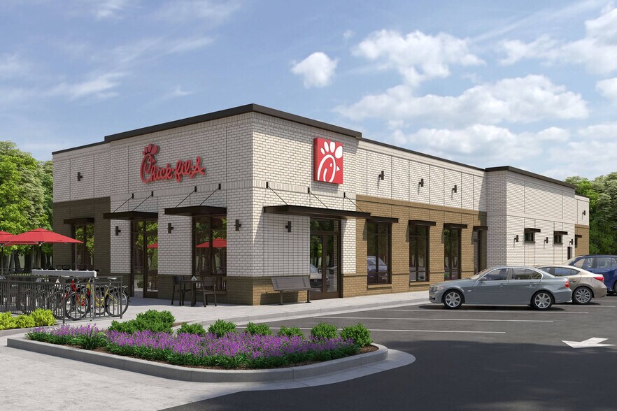 Primary Photo Of 262 E Main St, Hendersonville General Retail For Sale