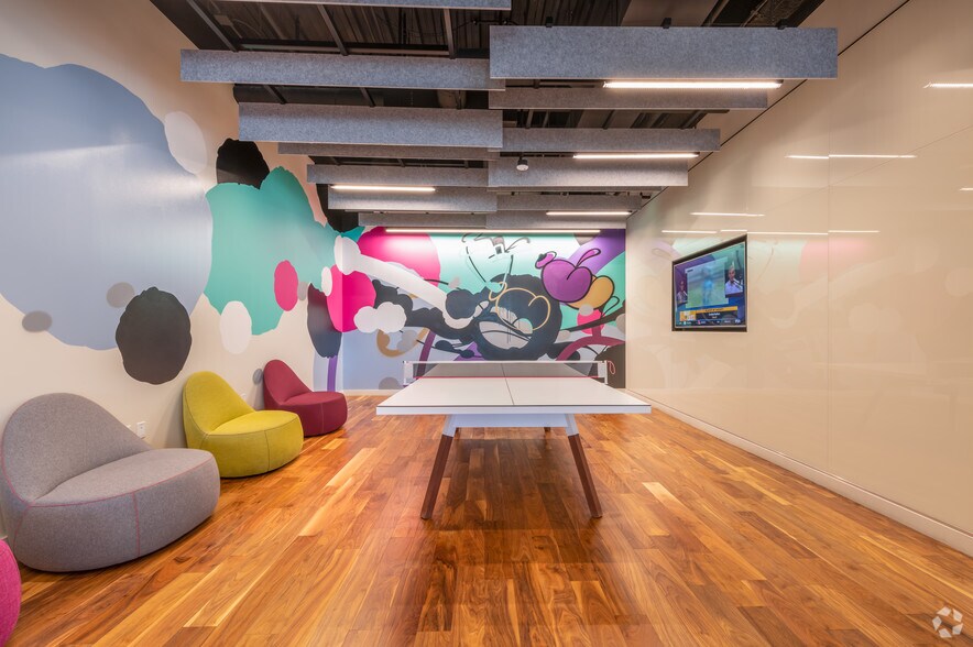 More Photos Of 200 Minuteman Rd, Andover Office For Sale