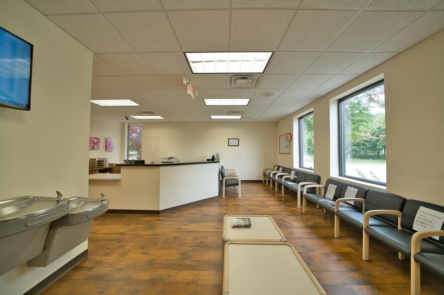 More Photos Of 3620 Biddle Ave, Wyandotte Medical For Sale