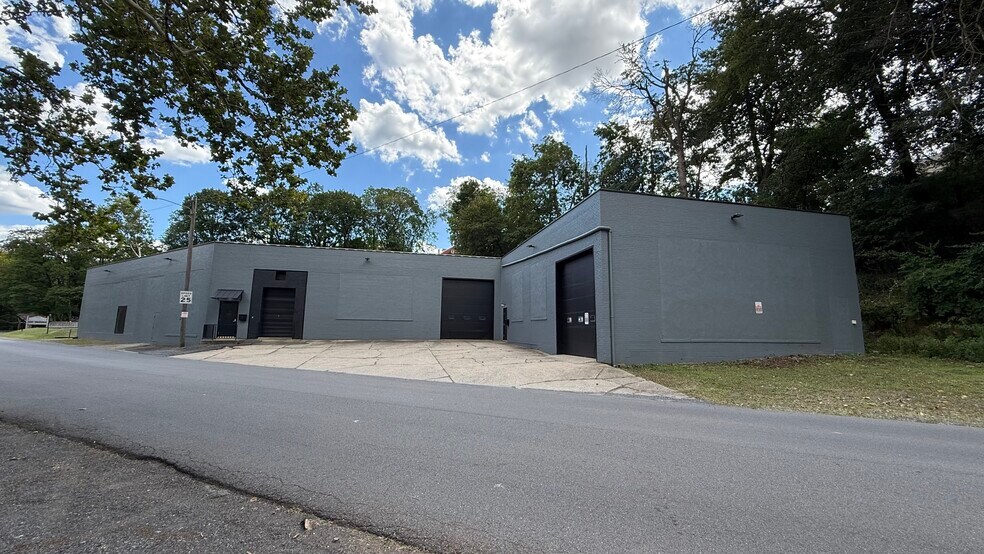 More Photos Of 719 Conestoga St, Bethlehem Warehouse For Lease