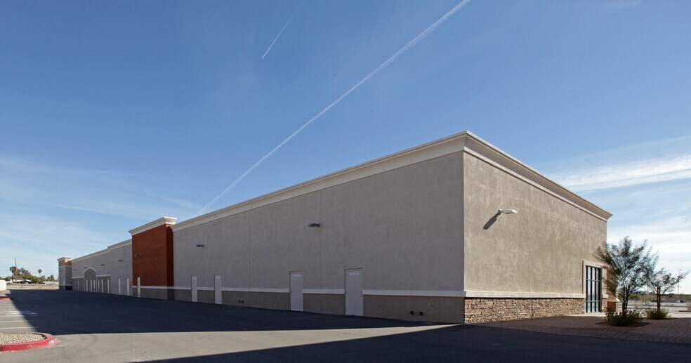 More Photos Of 958 E Rodeo Rd, Casa Grande Storefront For Sale