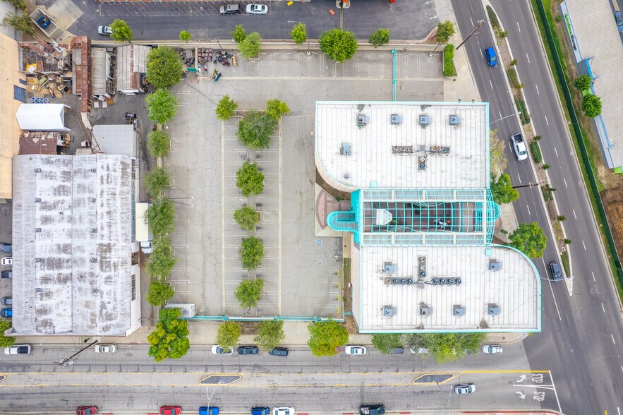 More Photos Of 2121 W Mission Rd, Alhambra Office For Lease