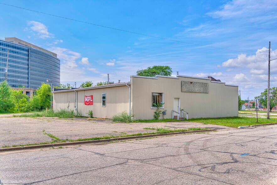 More Photos Of 409 Hupp Ave, Jackson Flex For Sale