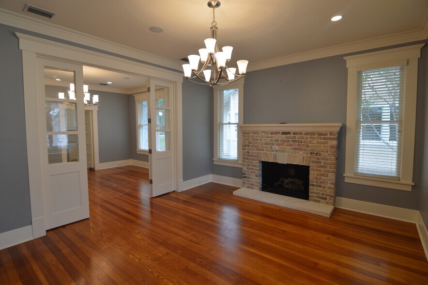 More Photos Of 117 Rosewood Ave, Boerne Storefront Retail Office For Sale