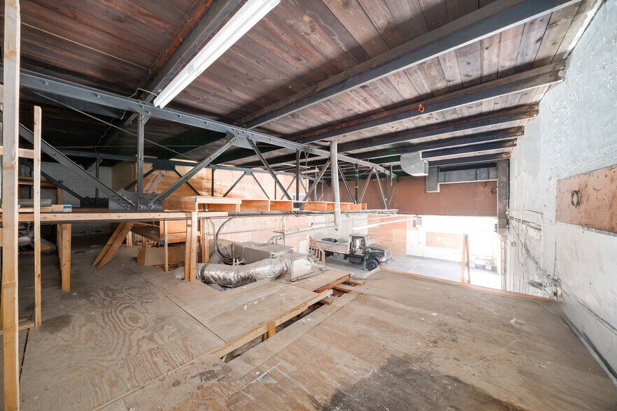 More Photos Of 11 Western Ave, Jersey City Warehouse For Lease