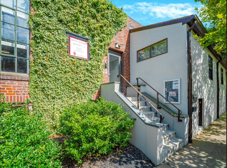 More Photos Of 204 N Union St, Lambertville Office For Lease