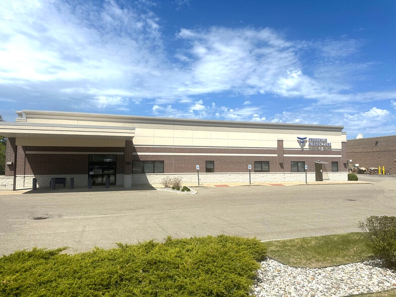 Primary Photo Of 37 S Pere Marquette Hwy, Ludington Healthcare For Lease