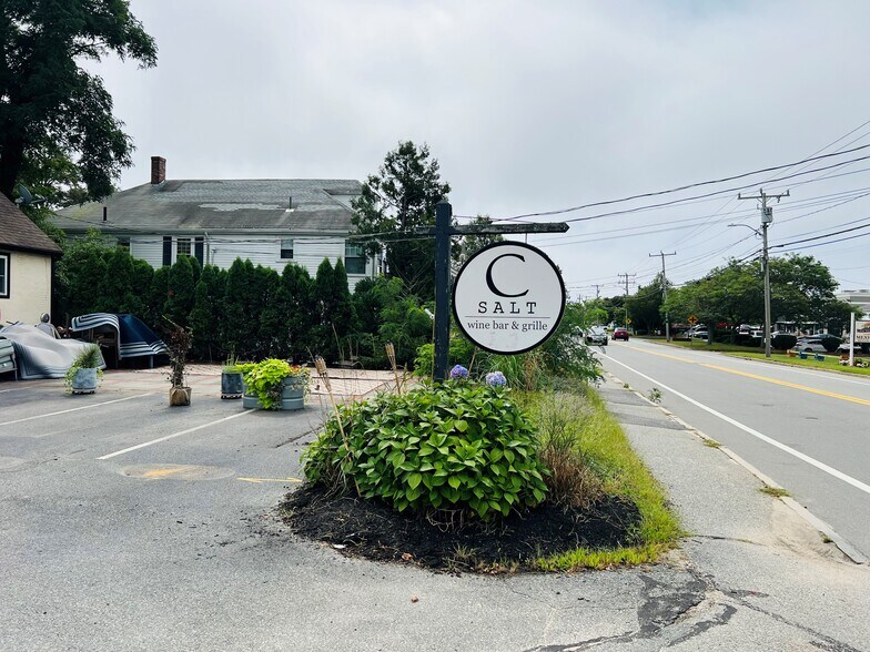 More Photos Of 75 Davis Straits, Falmouth Restaurant For Lease