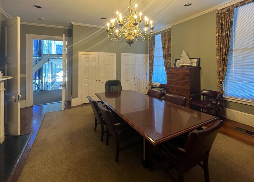 More Photos Of 205 N Conception St, Mobile Office For Sale