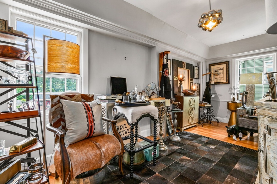 More Photos Of 44 North St, Hingham Storefront For Lease