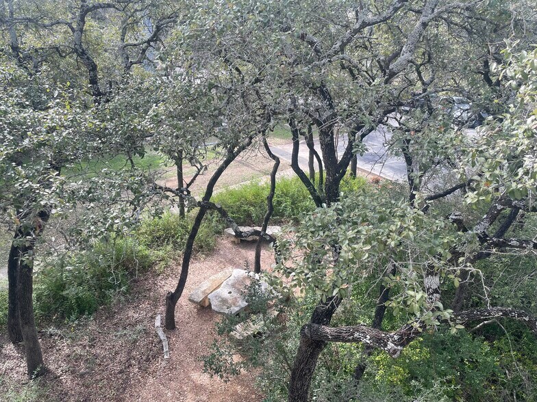 More Photos Of 6601 Vaught Ranch Rd, Austin Unknown For Lease