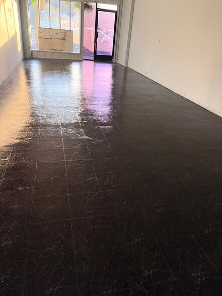 More Photos Of 7639 Foothill Blvd, Tujunga Storefront For Lease