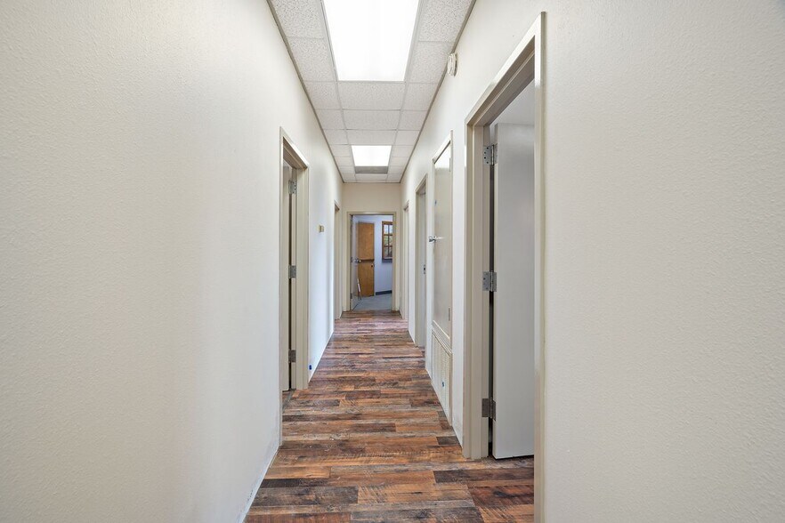 More Photos Of 208 Haley Rd, Johnson City Medical For Sale