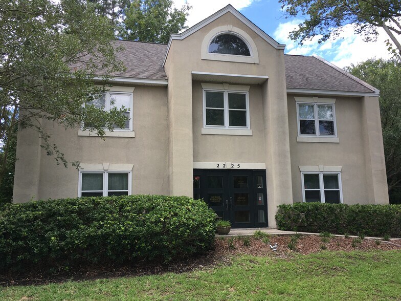 More Photos Of 2225 Ashley Crossing Dr, Charleston Office Residential For Lease