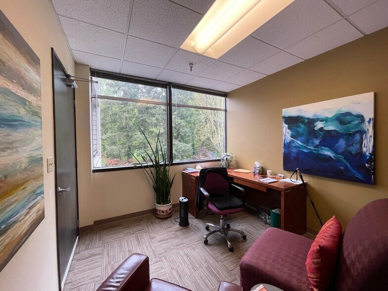 More Photos Of 17530 NE Union Hill Rd, Redmond Medical For Sale