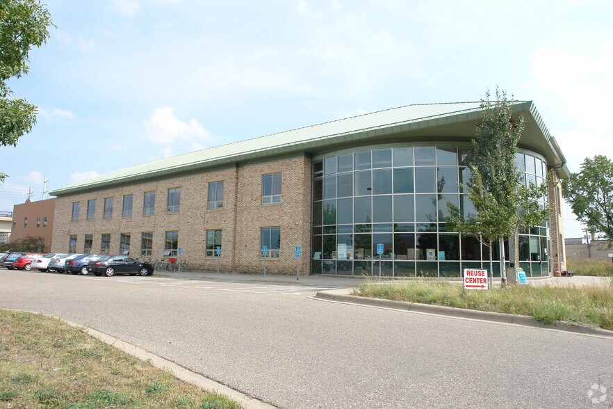 More Photos Of 2801 21st Ave S, Minneapolis Flex For Lease