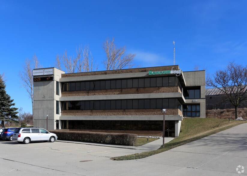 More Photos Of 1060 Guelph St, Kitchener Office For Lease