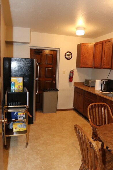 More Photos Of 428 E Southern Ave, Tempe Office For Sale