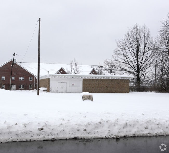 More Photos Of 2060 Brentnell Ave, Columbus Freestanding For Sale