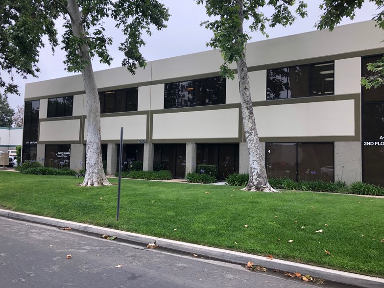 Primary Photo Of 5301 Commerce Ave, Moorpark Warehouse For Lease