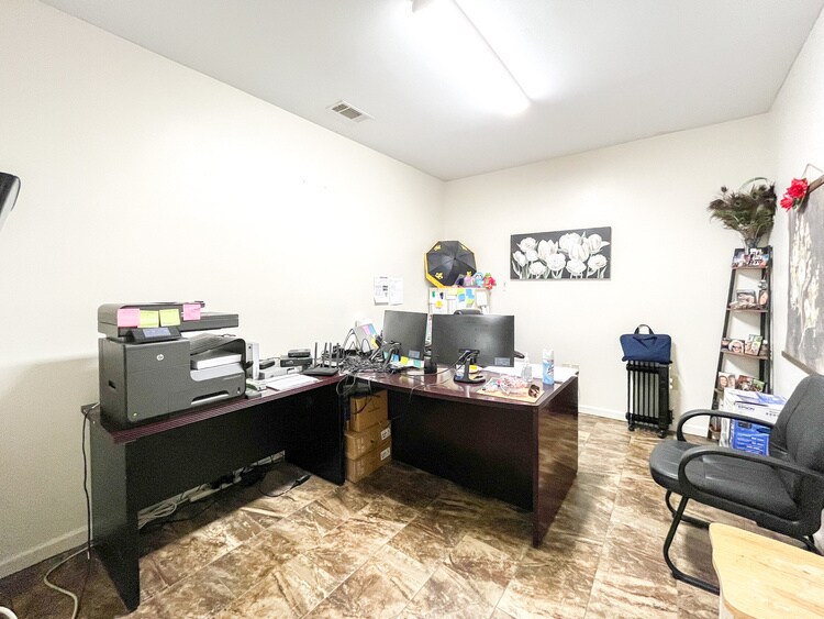 More Photos Of 11950 Richcroft Ave, Baton Rouge Warehouse For Sale