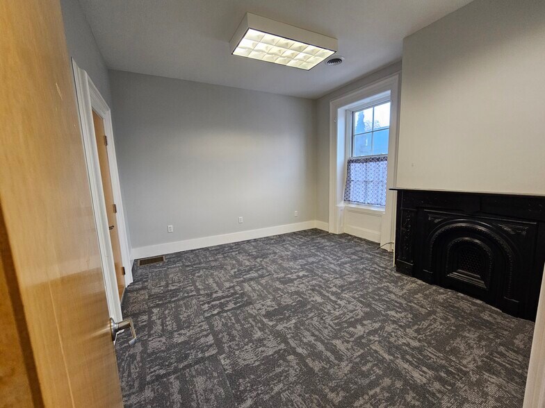 Primary Photo Of 10 W Pulteney Sq, Bath Office For Lease