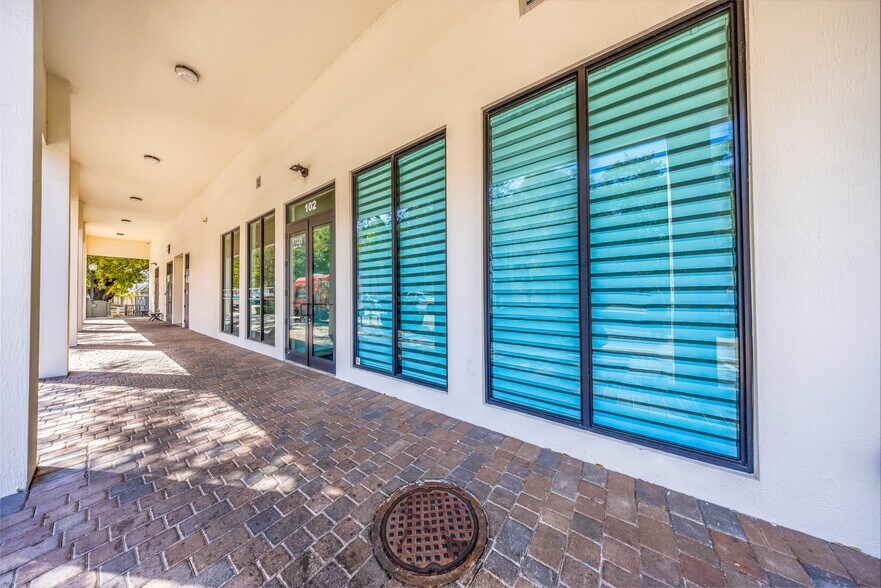 More Photos Of 17225 S Dixie Hwy, Palmetto Bay Storefront Retail Office For Lease