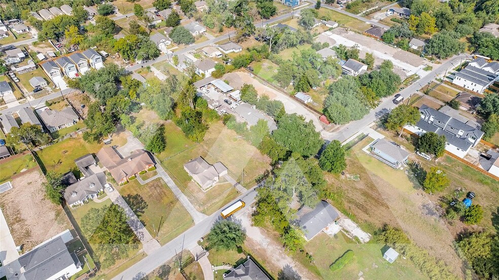 More Photos Of 2018 Dewalt st, Houston Land For Sale