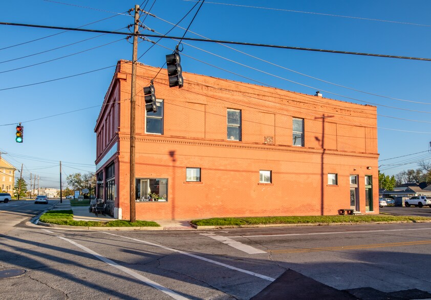 More Photos Of 534 Walnut St, Gadsden Showroom For Sale