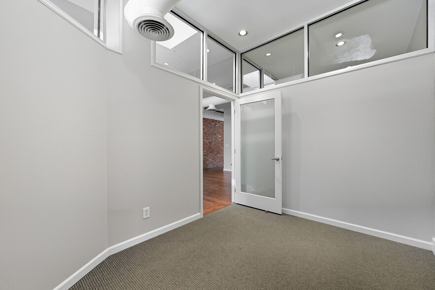 More Photos Of 1516-1518 Blake St, Denver Office For Sale
