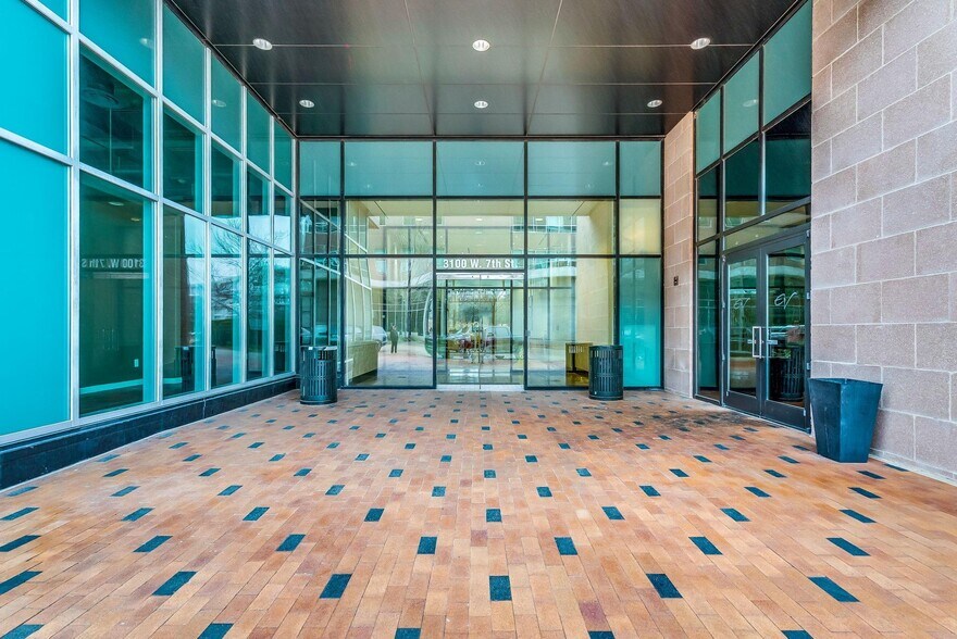 More Photos Of 3100 W 7th St, Fort Worth Office Residential For Lease