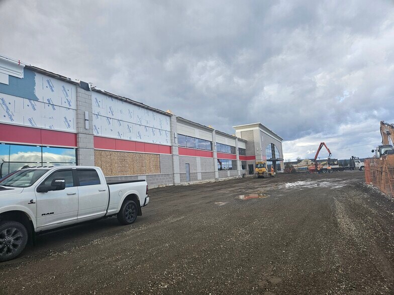 More Photos Of 439 Great Northern Rd, Sault Ste. Marie General Retail For Lease