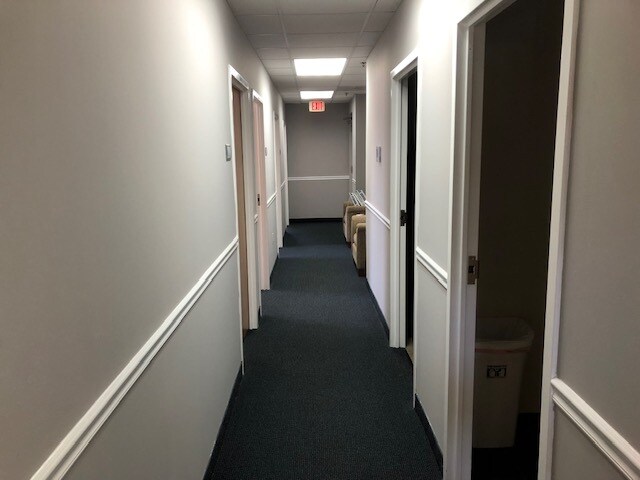 More Photos Of 21155 Whitfield Pl, Sterling Office For Sale