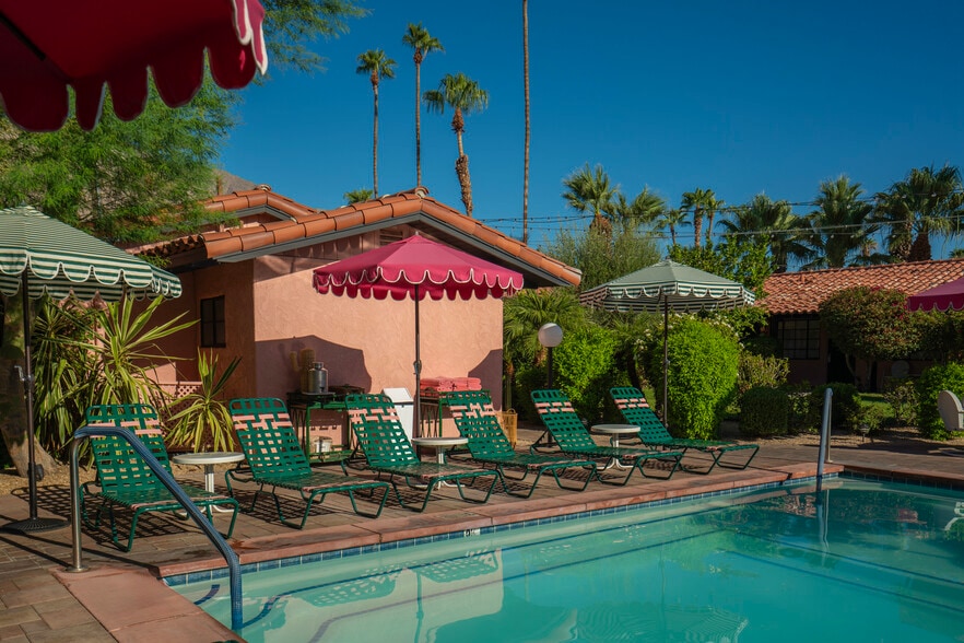 More Photos Of 555 S Warm Sands Dr, Palm Springs Hotel For Sale