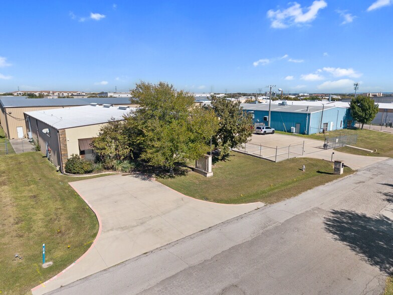 More Photos Of 1201 S Commercial Blvd, Arlington Warehouse For Sale