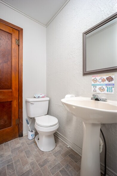 More Photos Of 605 Main st, Velma Religious Facility For Sale