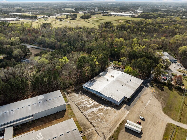 More Photos Of 2107 Black Creek Rd SE, Wilson Warehouse For Lease