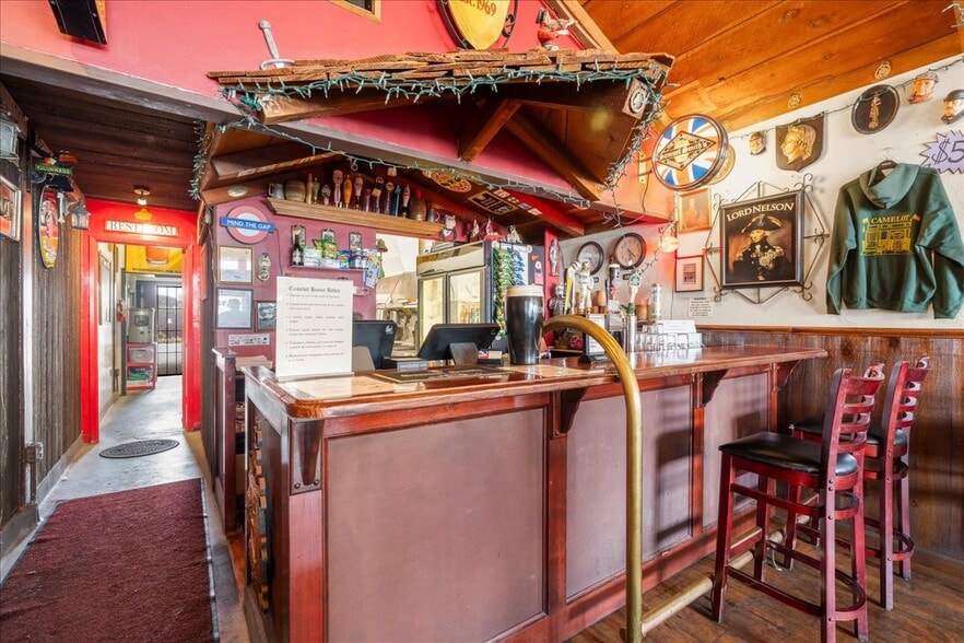 More Photos Of 70 - 74 Manor Drive w, Pacifica Storefront For Sale