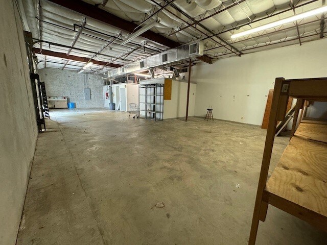 More Photos Of 813 Morrow St, Austin Flex For Lease