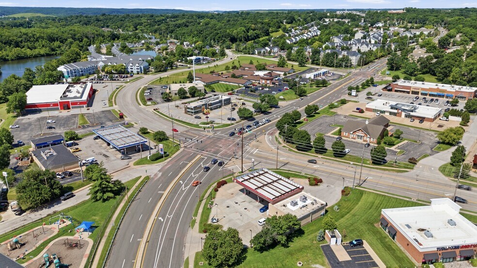 More Photos Of 13515 Big Bend Rd, Saint Louis Convenience Store For Sale