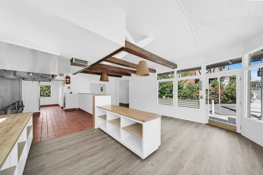 More Photos Of 31715 Coast Hwy, Laguna Beach Restaurant For Sale