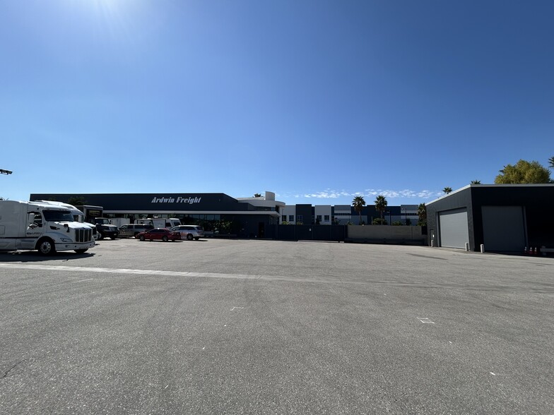 More Photos Of 2940 N Hollywood Way, Burbank Land For Lease