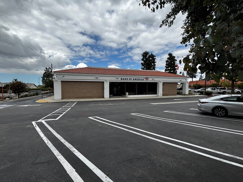 More Photos Of 17863 Santiago Blvd, Villa Park Bank For Lease