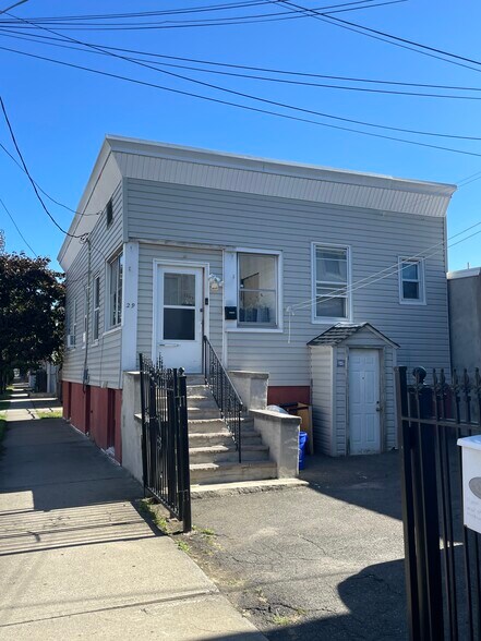 More Photos Of 29 Bloomfield Ave, Bloomfield Storefront Retail Residential For Sale