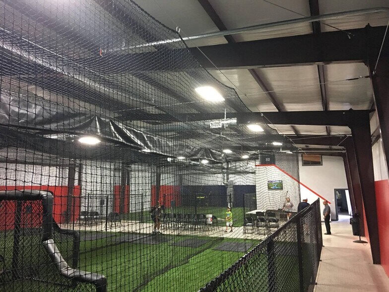 More Photos Of 2163 Golden Heights Rd, Fort Worth Warehouse For Lease