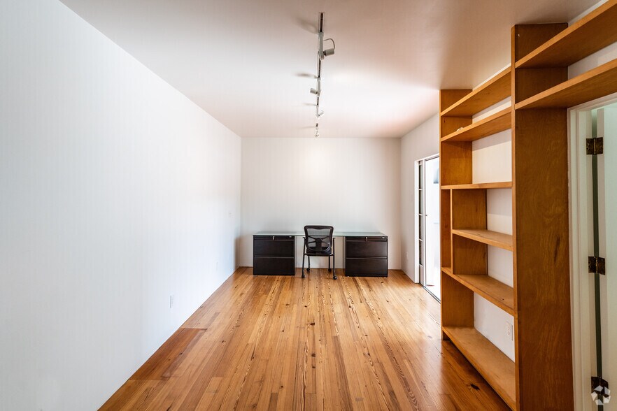 More Photos Of 57-69 Windward Ave, Venice Office For Lease
