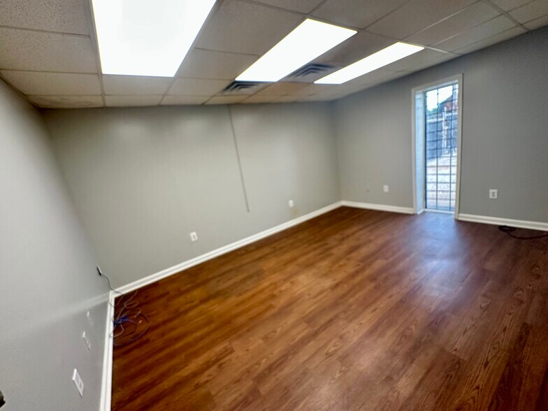 More Photos Of 315 Transport Dr, Cookeville Warehouse For Lease